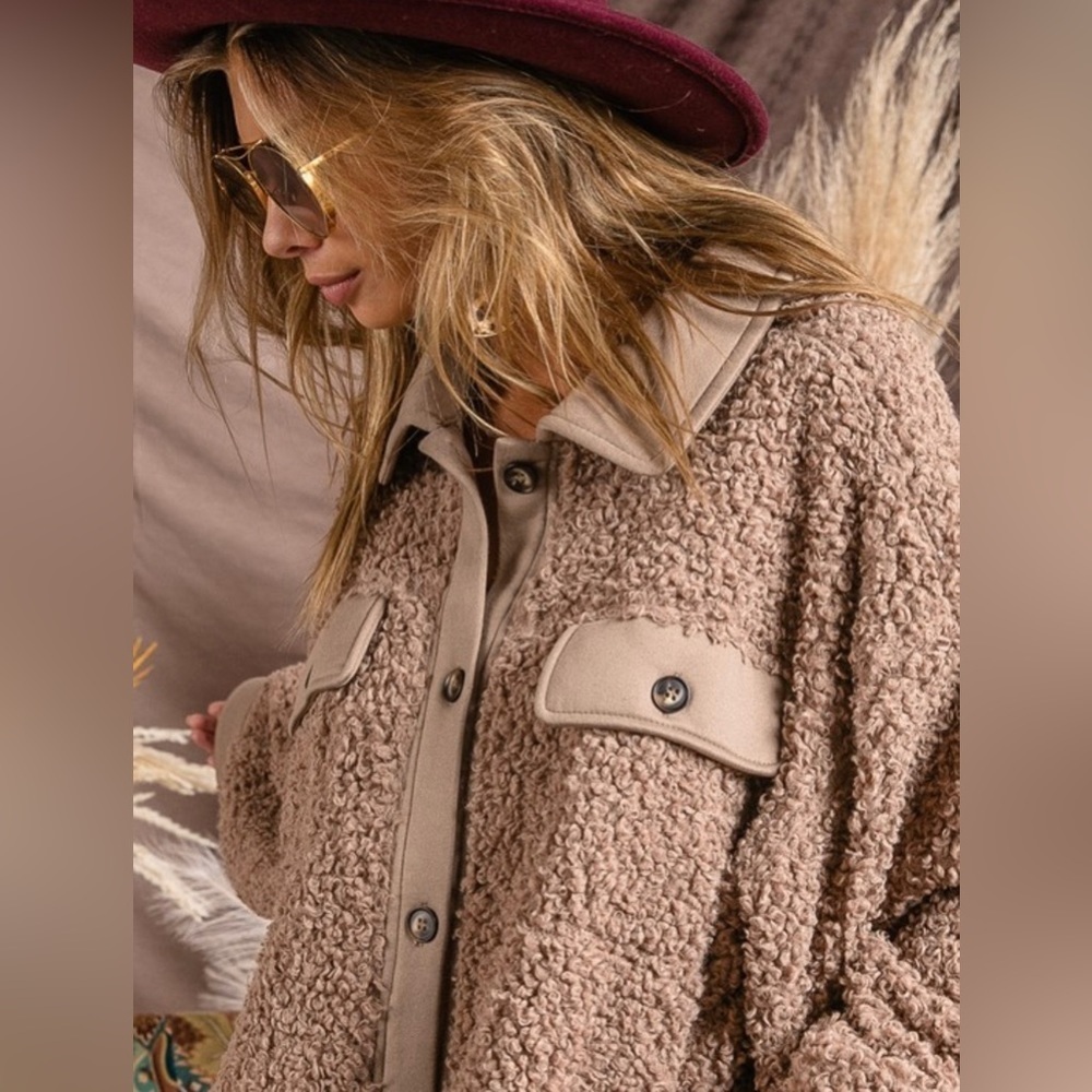 Super soft oversized Boucle Jacket  in Cappucino - Picture 2 of 2